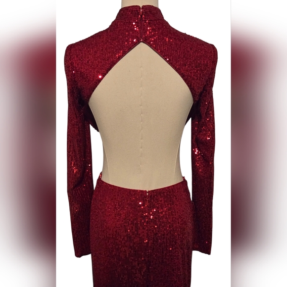 NWT~Stunning LaFemme Fashion Red Sequin Backless Formal Dress - Picture 7 of 16